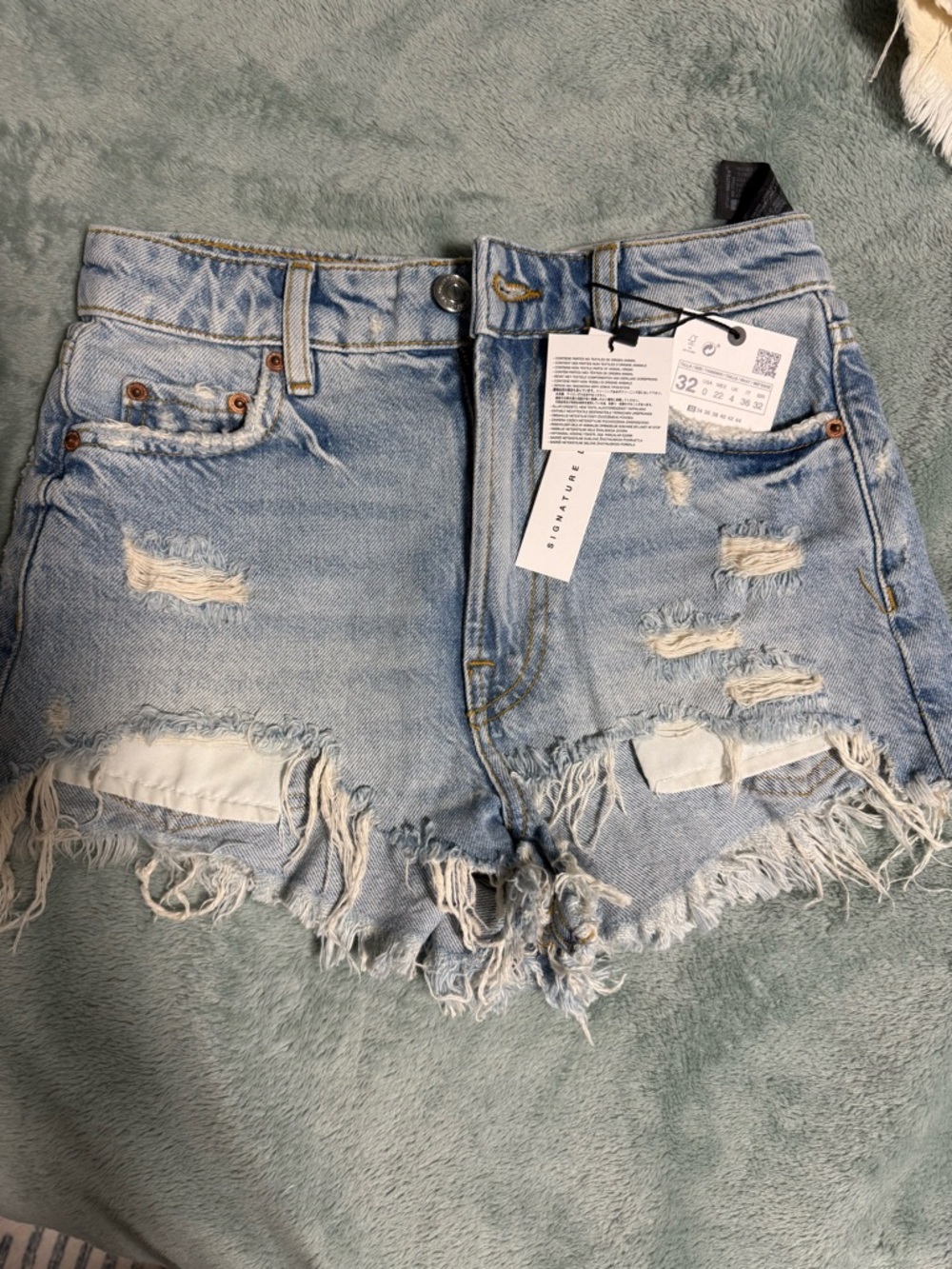 NWT ZARA Light Blue Distressed Denim Women’s Shorts